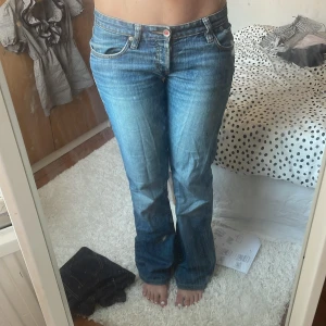 Lowwaist jeans  - Snygga Gsus jeans lowwaist och bootcut.