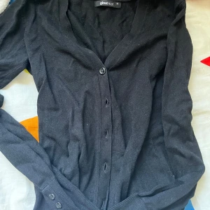 Svart kofta från Gina Tricot - Ny