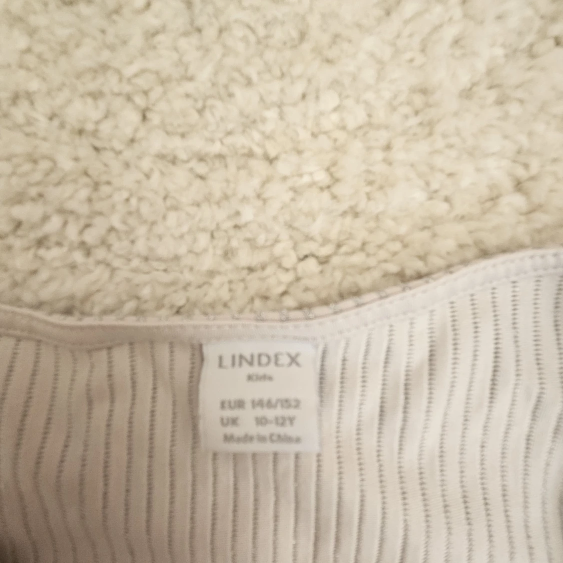 Glittrig ribbad topp från Lindex - 2