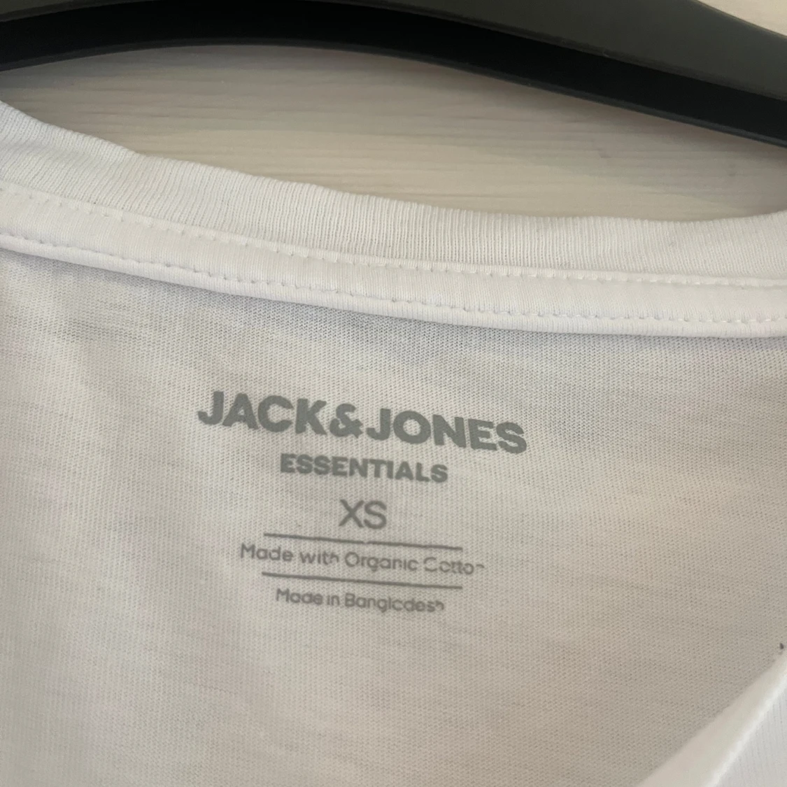 Vit t-shirt från Jack & Jones XS - 1