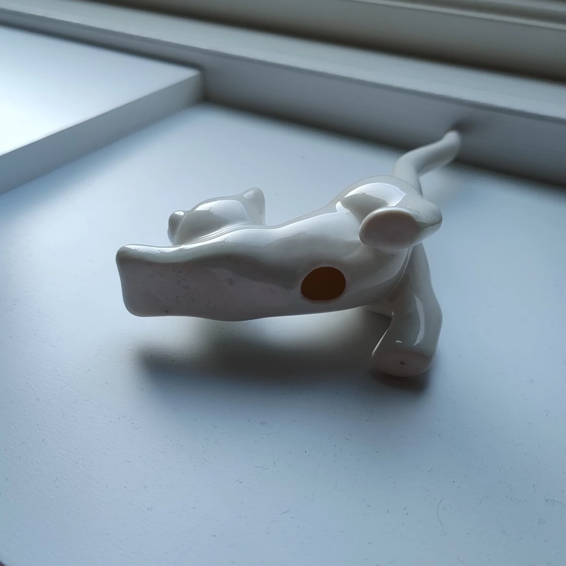 Vit kattformad ringhållare i keramik - 3