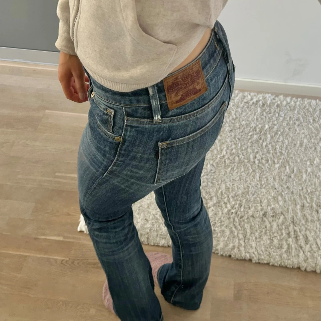 Blå bootcut jeans - 2