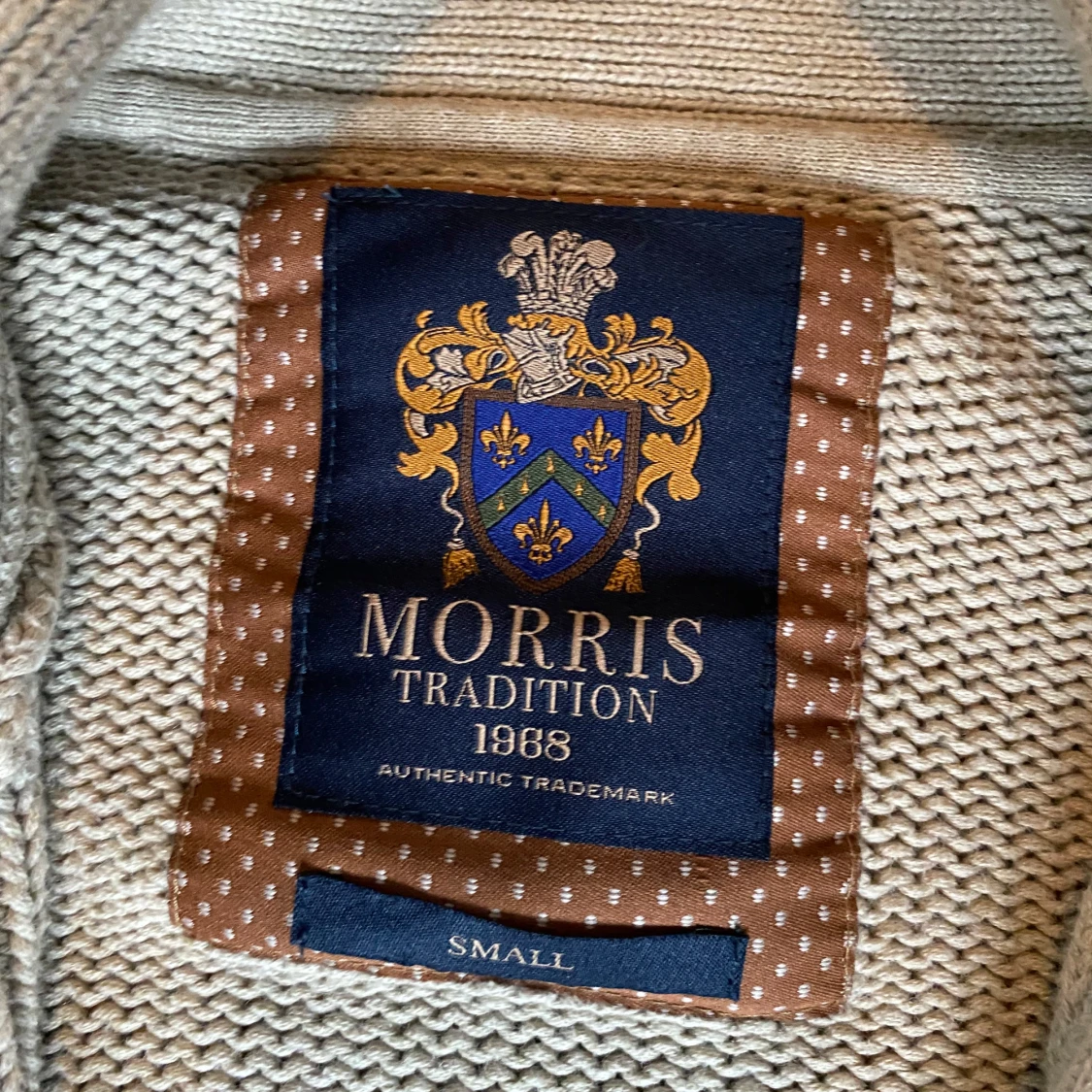 Beige stickad kofta från Morris - 3