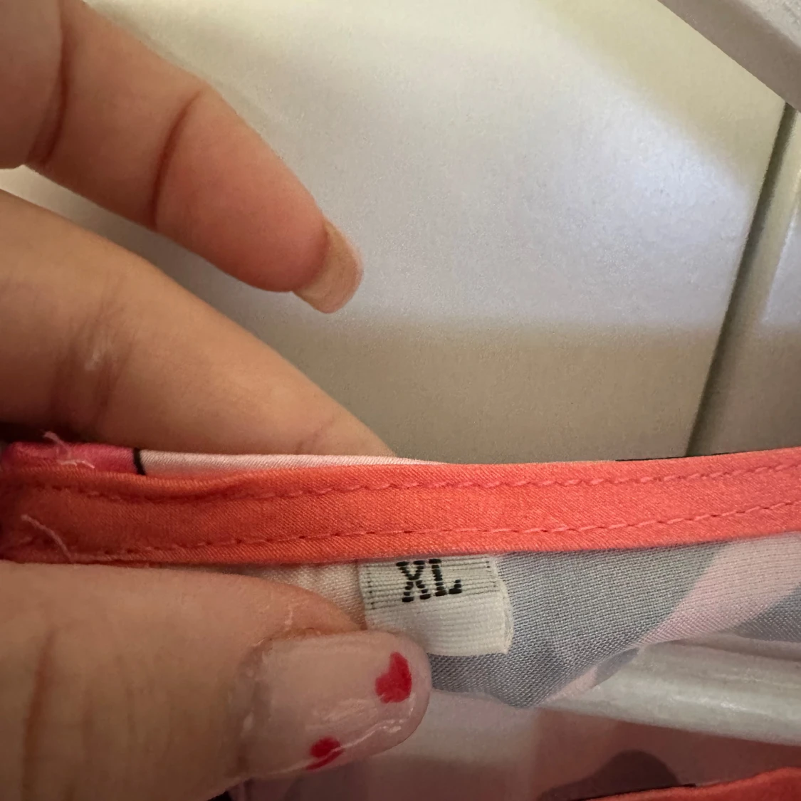 Färgglad mönstrad klänning - 4