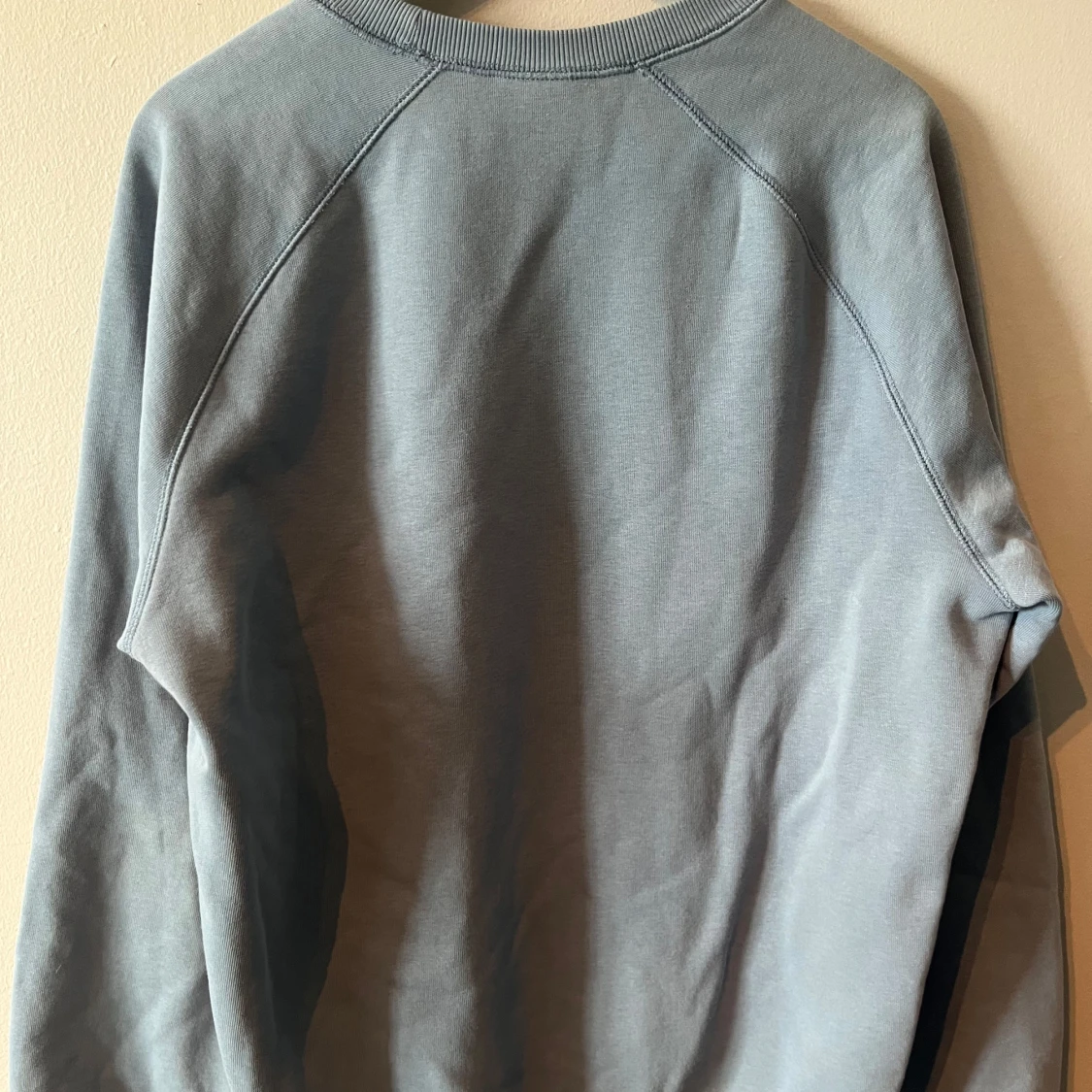 Grå sweatshirt från Carhartt - 1