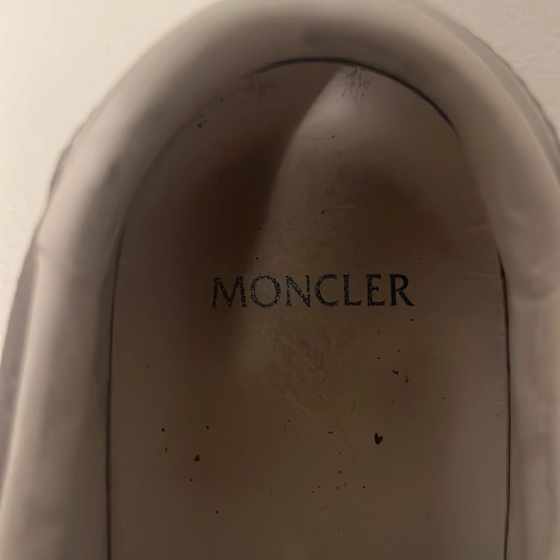 Moncler skor i storlek 40,5 - 2