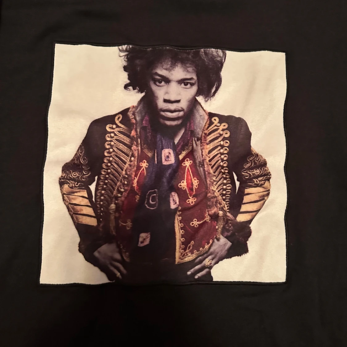 Svart t-shirt från Limitato - 3