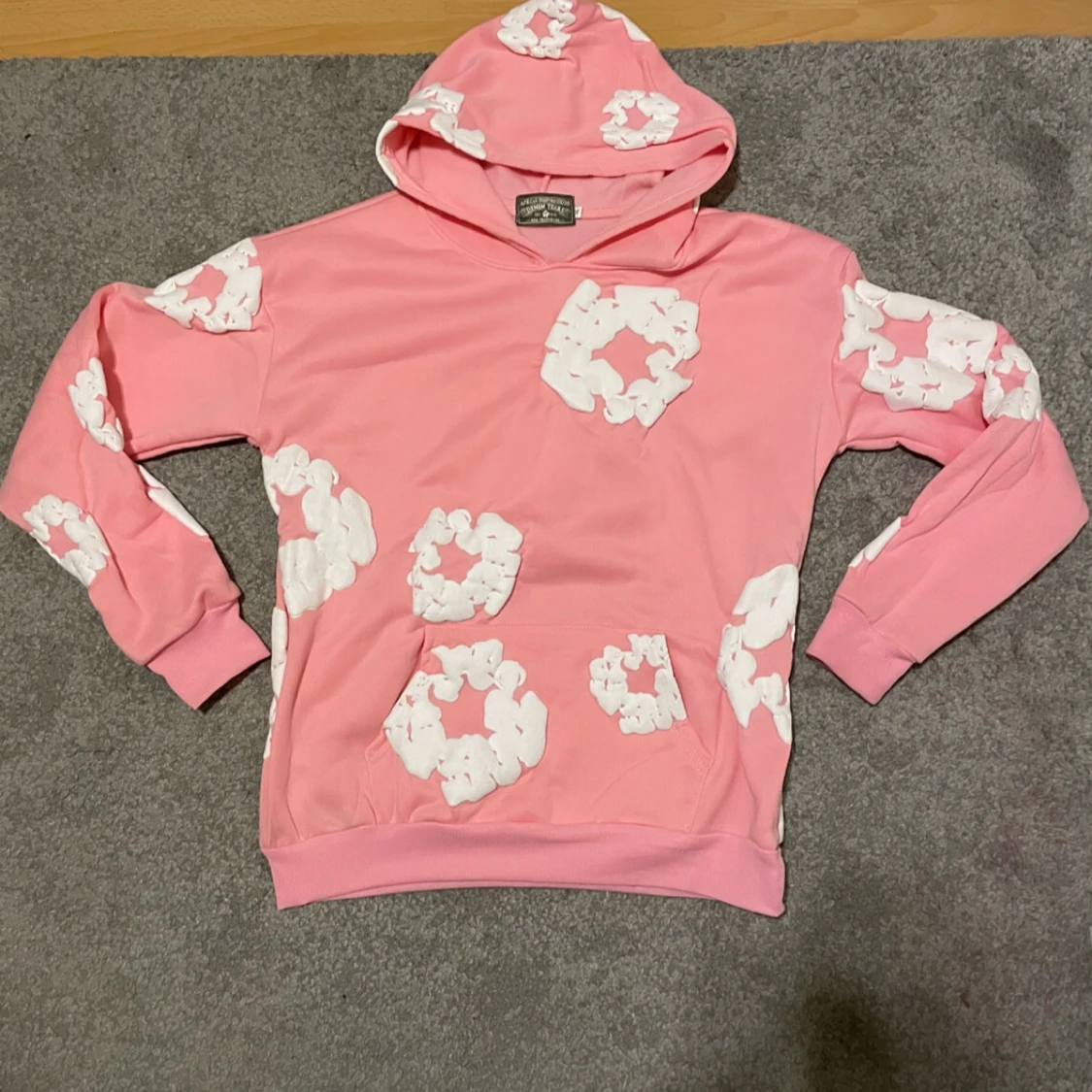 Rosa hoodie från Denim Tears - 1