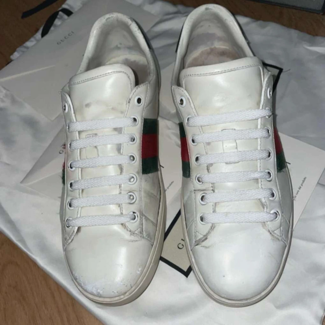 Vita sneakers från Gucci - 3