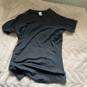 Compression shirt S - 50kr
