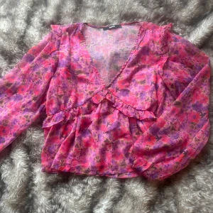 Blus från bikbok - Super fin blus från bikbok