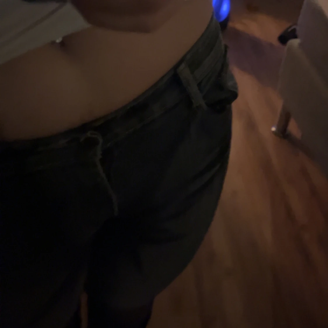 Mörkblå jeans med broderade detaljer från Miss O&Y - 1