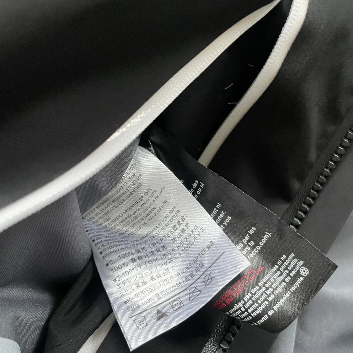 Svart vindjacka från Arc'teryx - 4