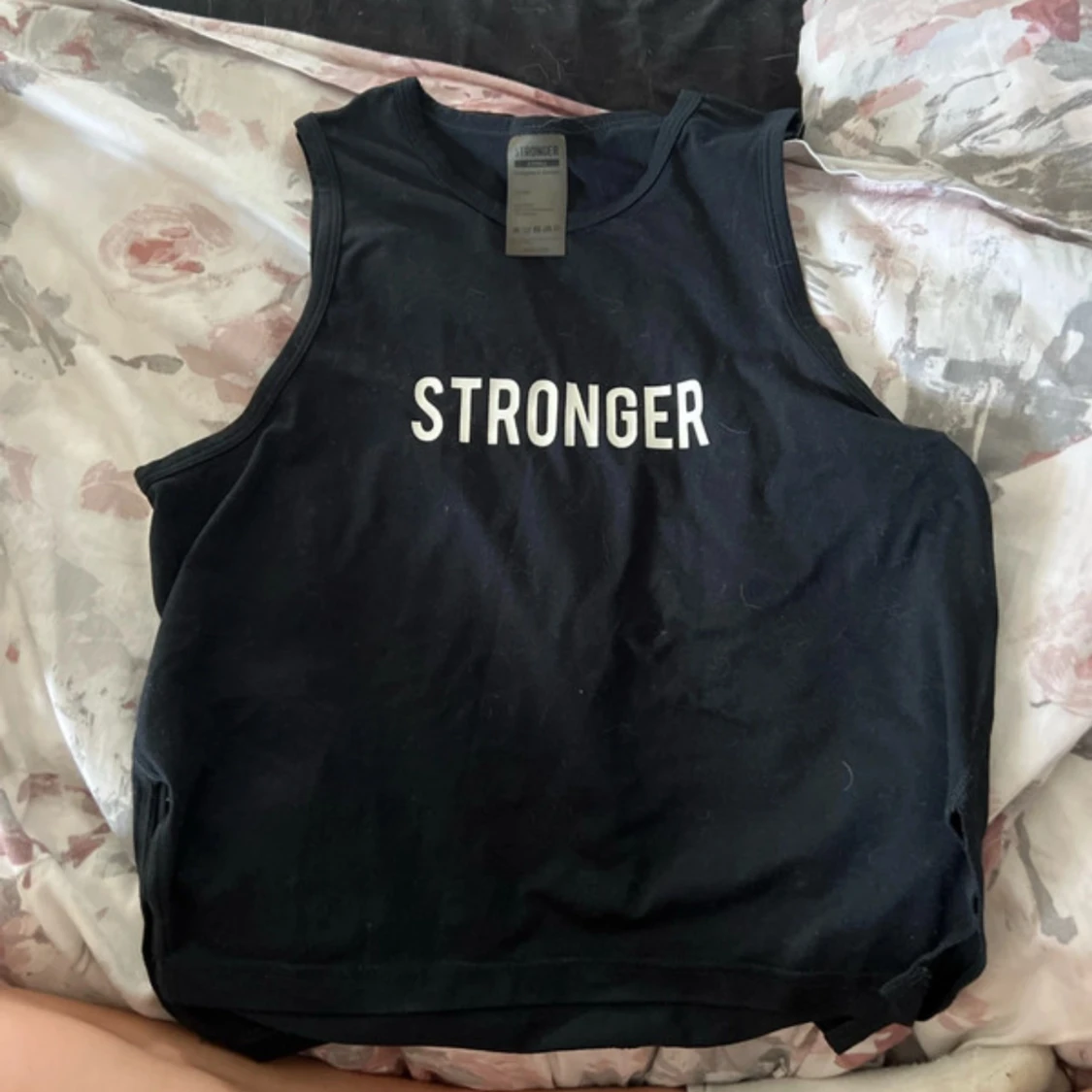 Svart linnetopp från Stronger