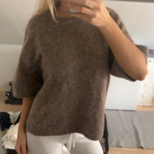 Brun stickad tröja alpacka - Knappt använd, superskön🤍