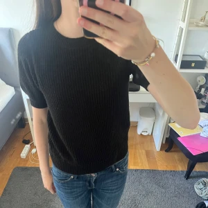 Stickad topp - Stickad topp från veromoda