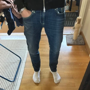 Dondup jeans - Snygga snygga blå jeans från Dondup. Fint skick, passar w30 eller 29. Skriv vid frågor 😊