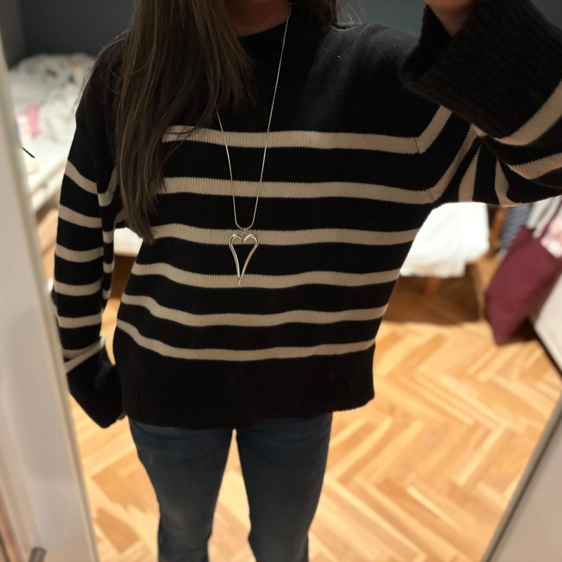 Stickad tröja med ränder - 1