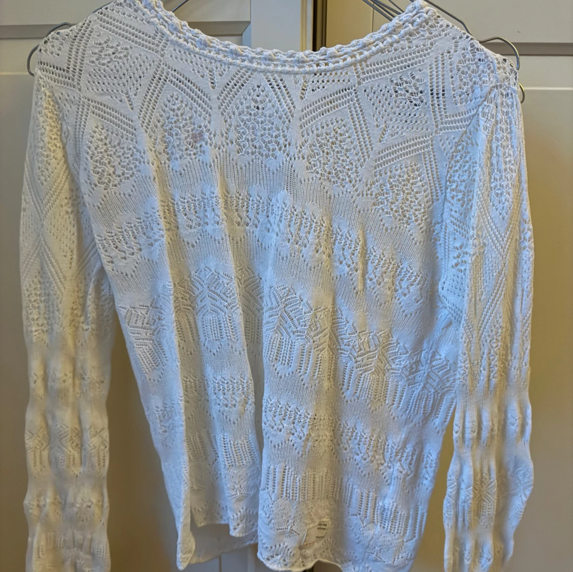 Vit spetskofta/tröja från Odd Molly