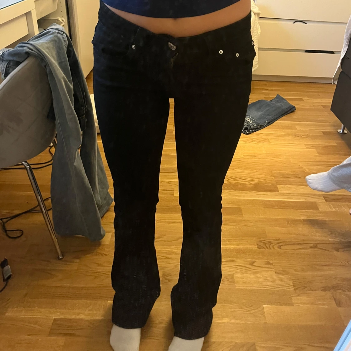 Svarta bootcut jeans - 3