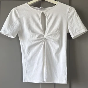Topp från  Zara - Topp från Zara i fint skick
