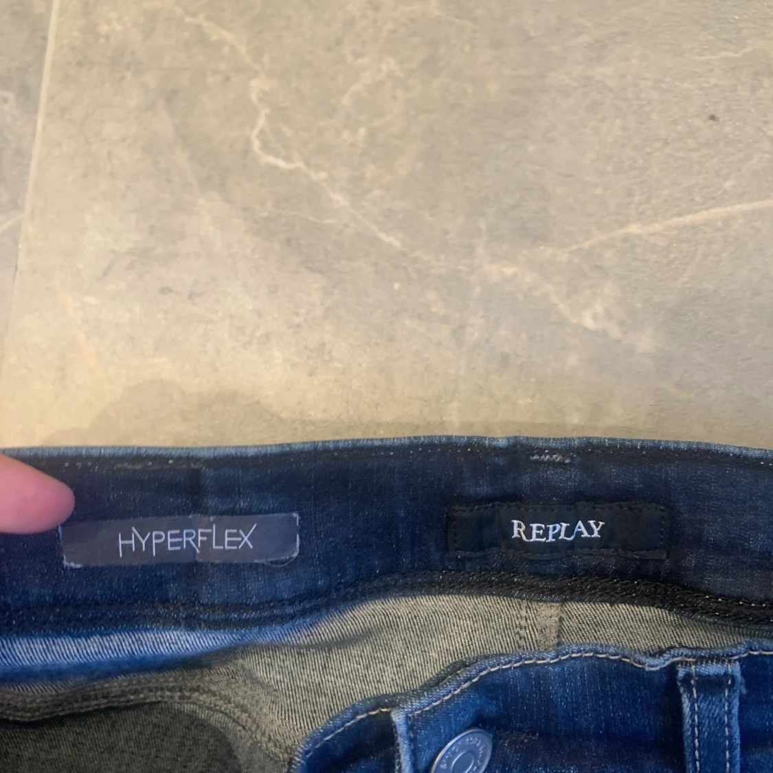 Replay Hyperflex mörkblå jeans aldrig använda  - 3