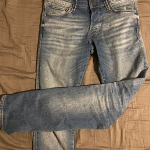 Slim fit jeans Jack & Jones Glenn - slim/glenn strl:29:32 pris kan disskuteras 