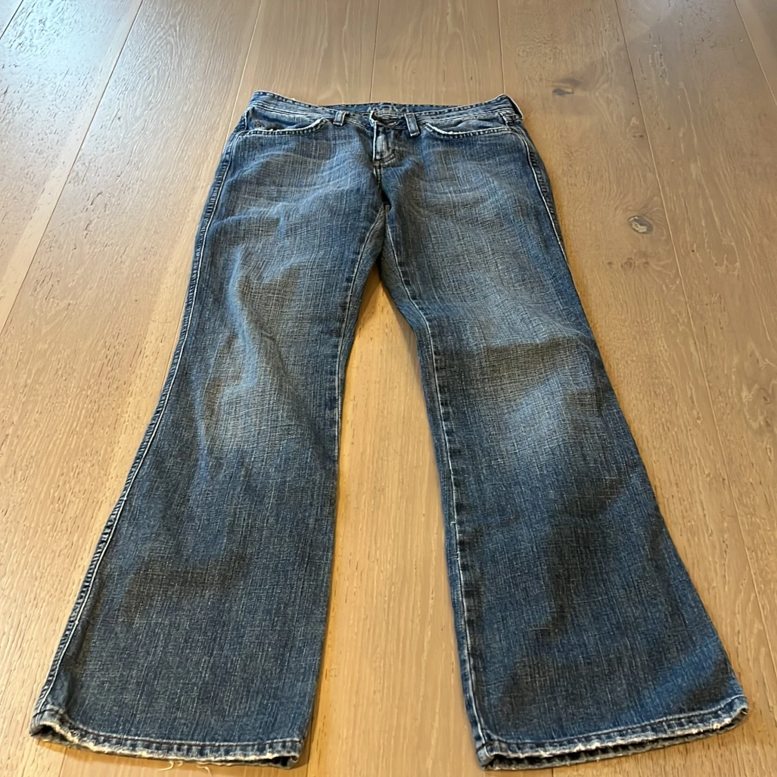 Blå Lågmidjade Jeans