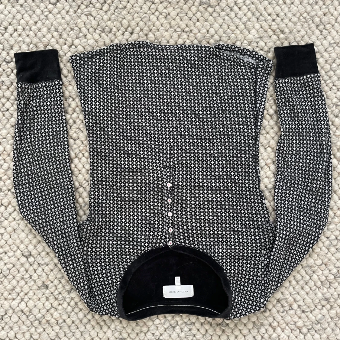 Svartvit mönstrad tröja från Victoria Secret - 2