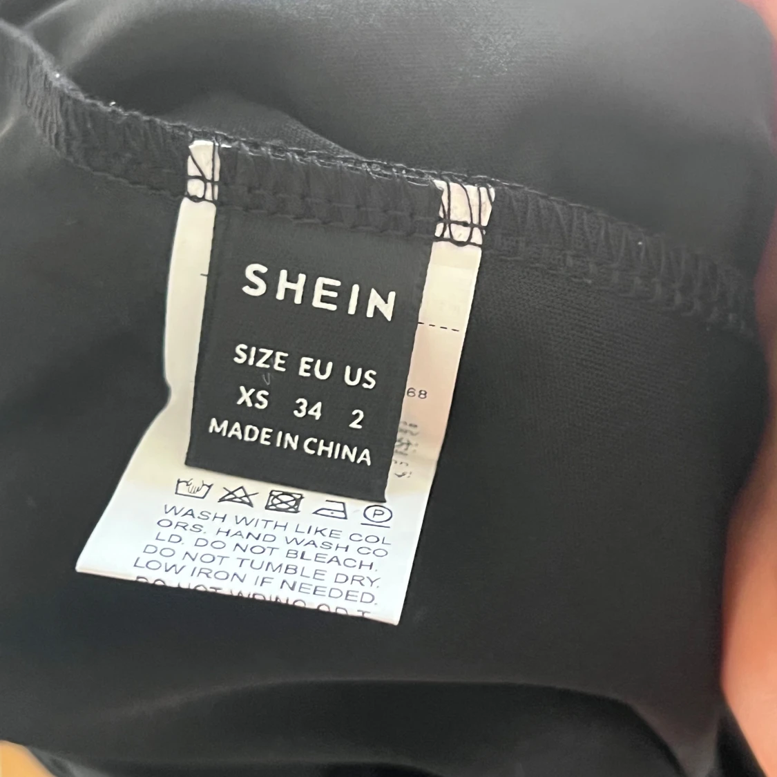 Svart byxdress från SHEIN - 2