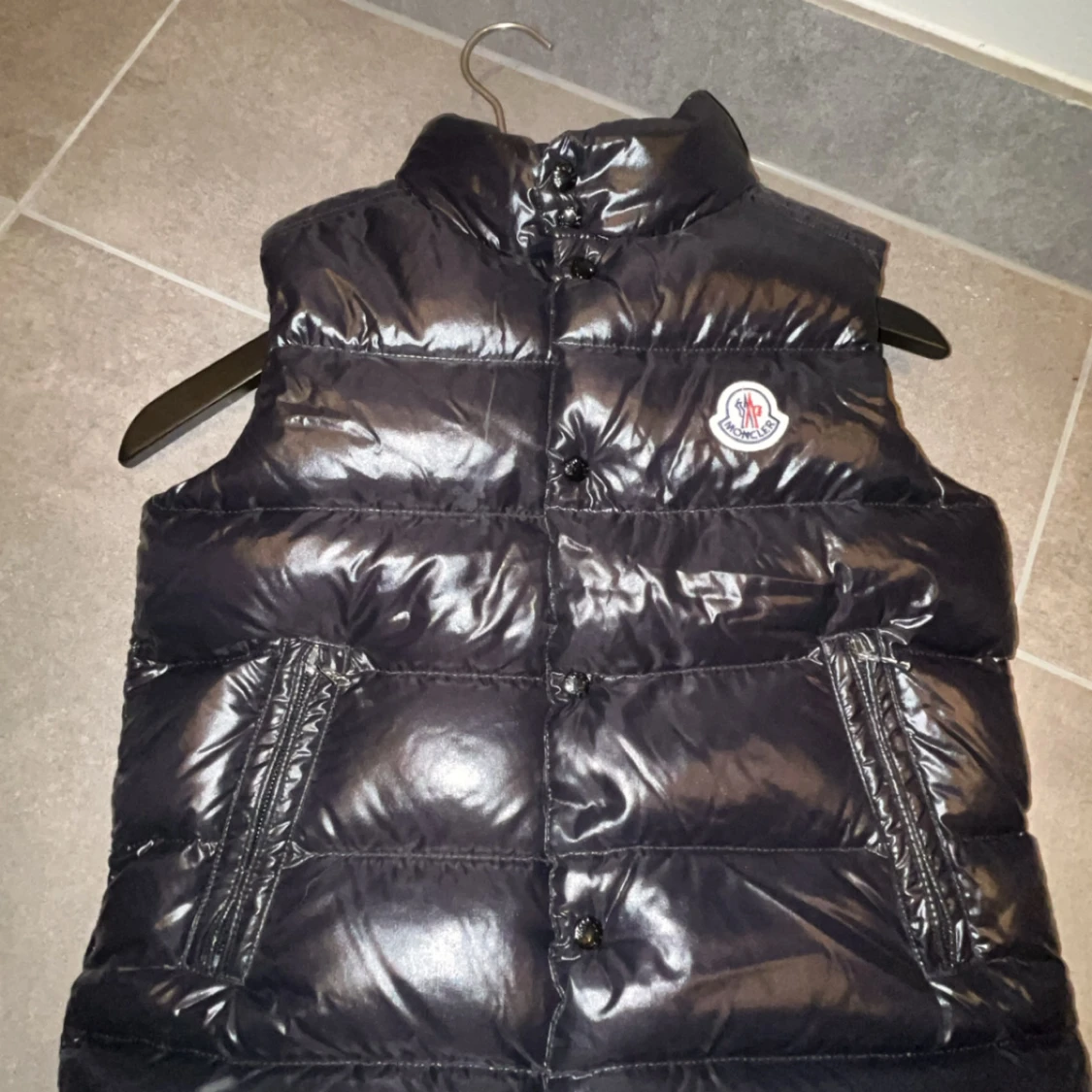 Svart dunväst från Moncler - 1