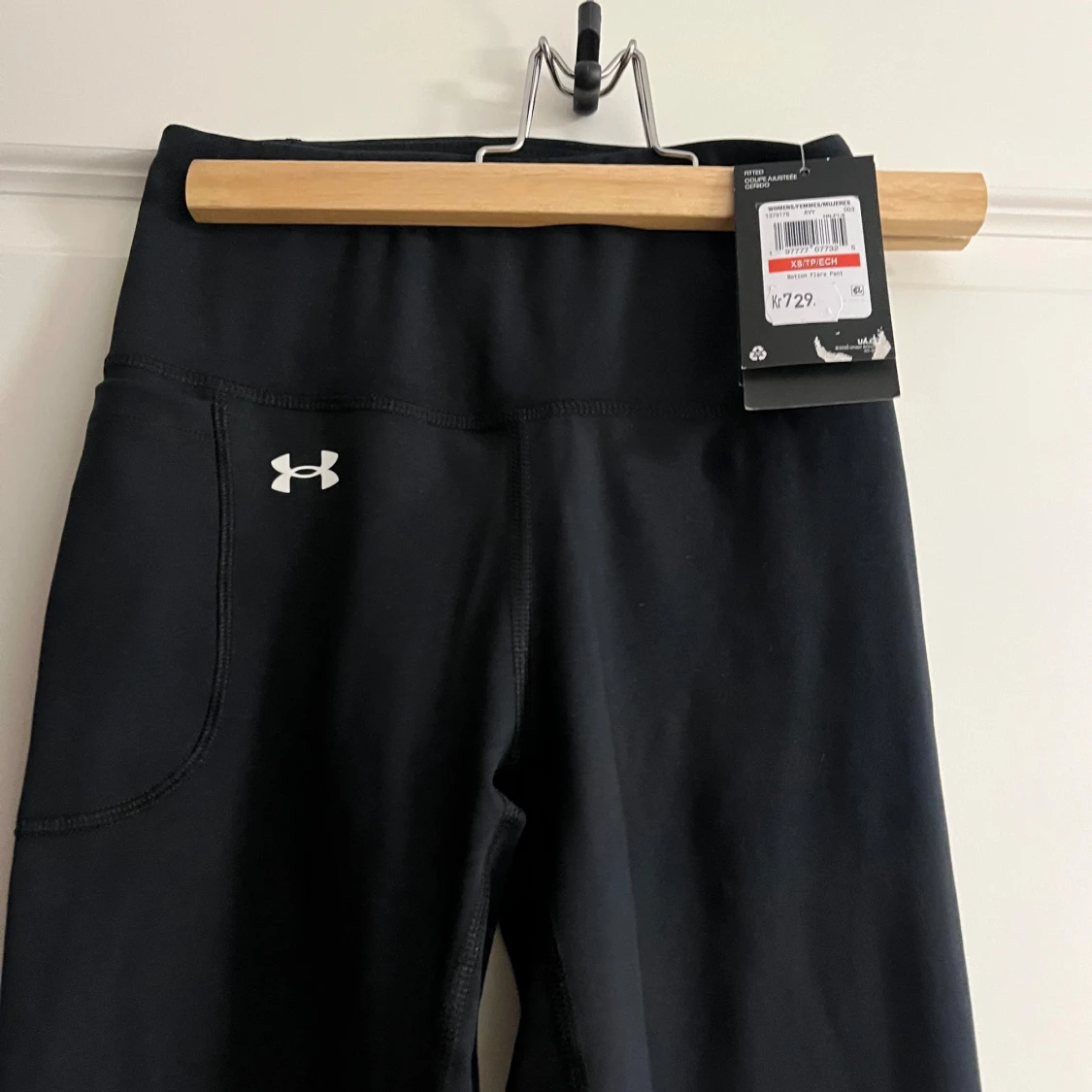 Svarta träningsbyxor från Under Armour - 1