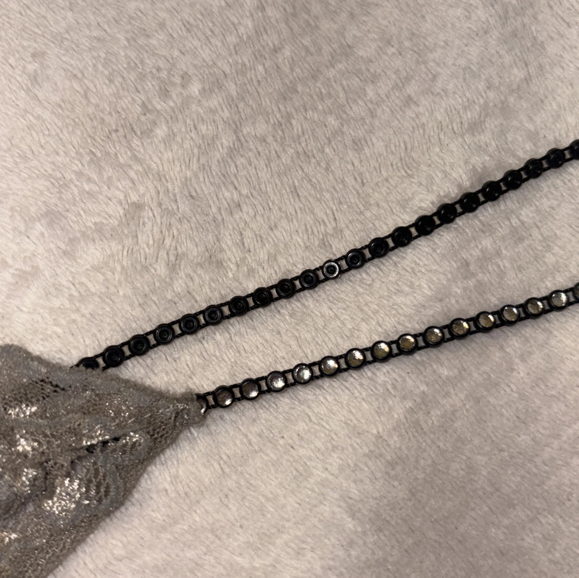 Grå linnetopp med spets och tryck - 3