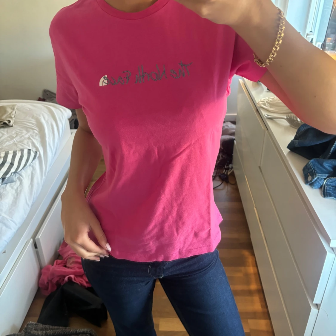 Rosa t-shirt från The North Face