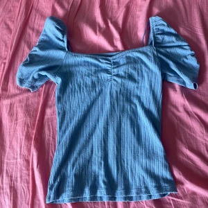 Sommar topp - Bra knappt använd blå strl XS Lindex
