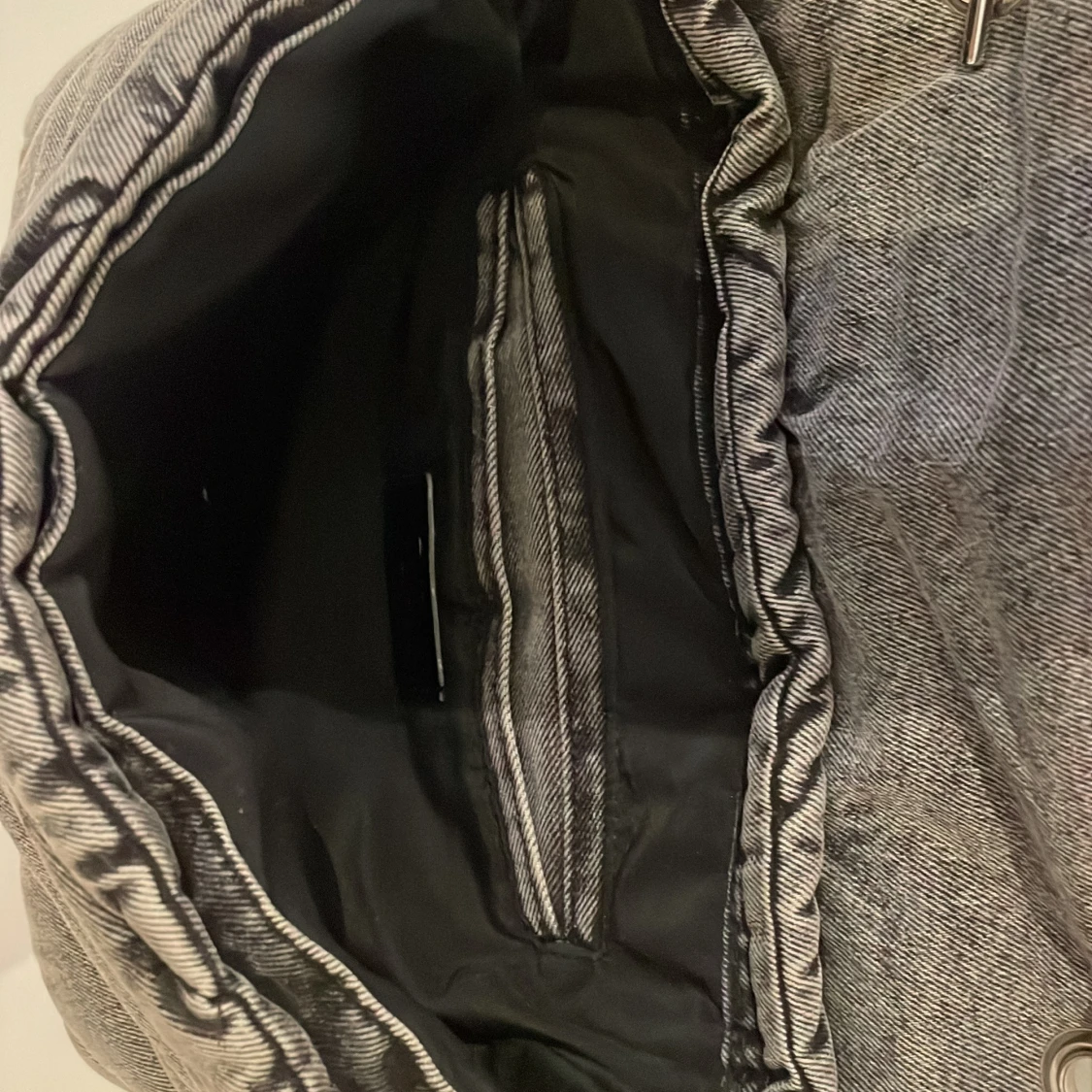 Grå väska från zara - 2