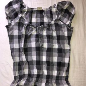 Gingham topp - Söt topp i helt ny skick.