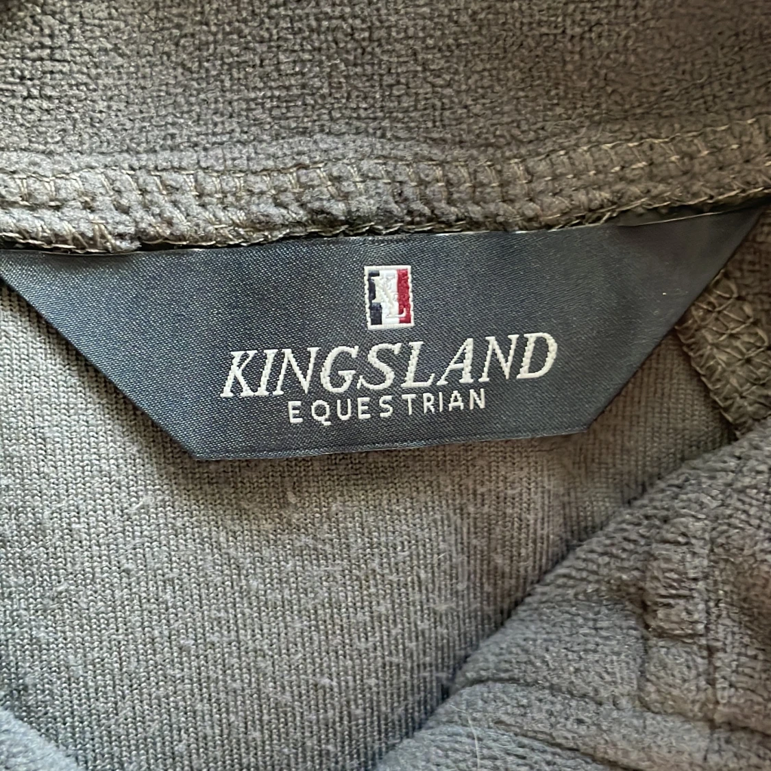 Grå fleece-tröja med dragkedja från Kingsland - 2