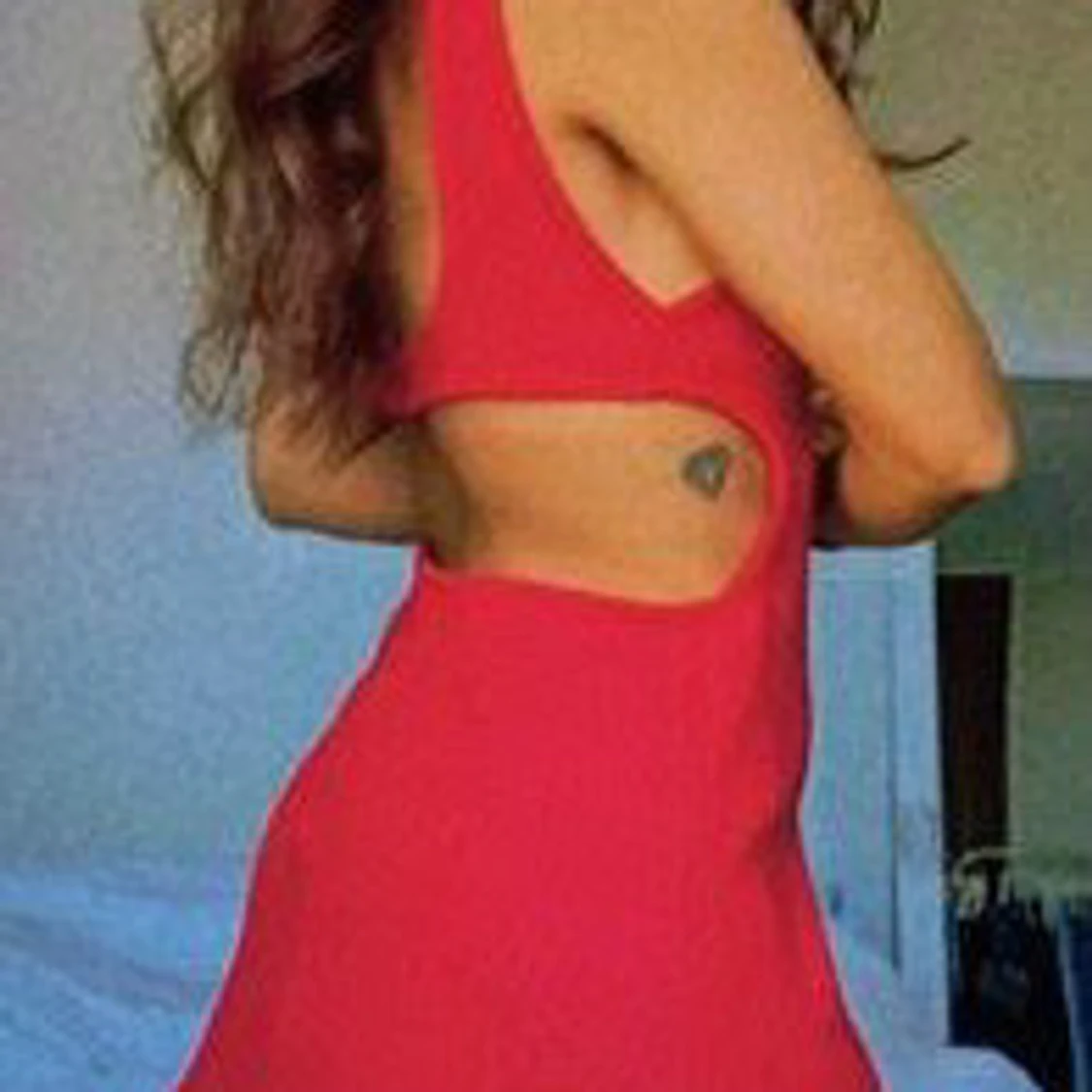 Röd ärmlös klänning med öppen rygg - 2