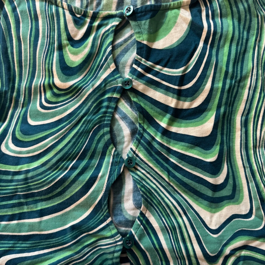 Grön mönstrad topp från Motel - 3