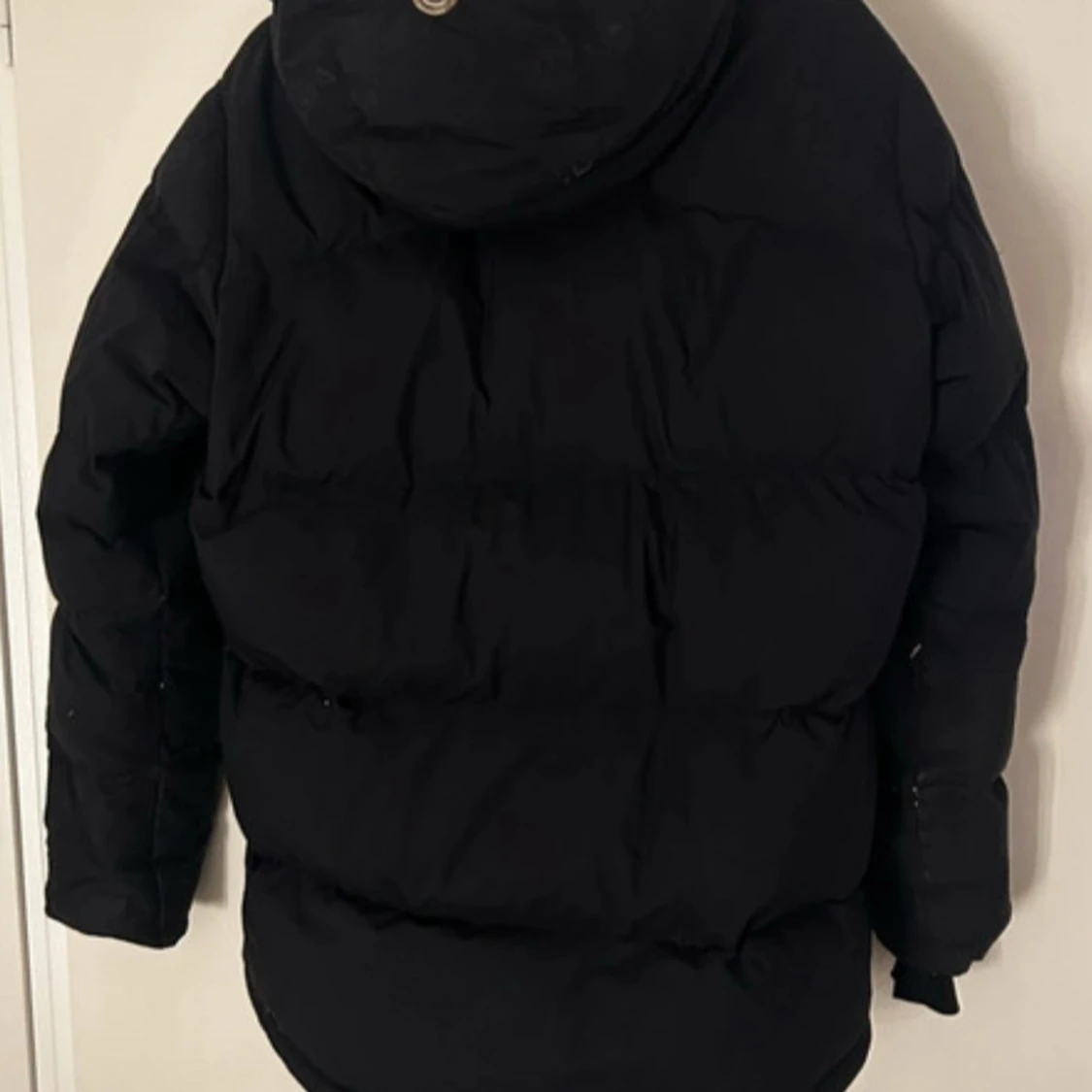 Svart pufferjacka från Sail racing - 1