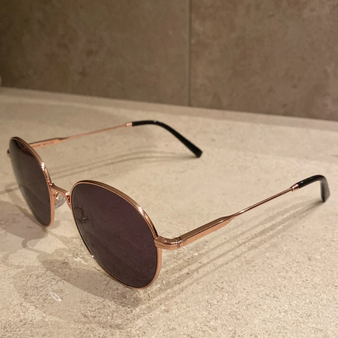 Runda solglasögon Oscar Wylee rosegold  - 2