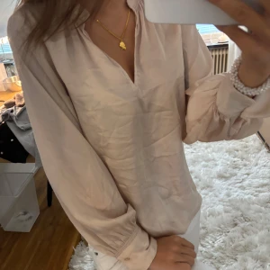 Blus - Super fin Levante blus!💓💓