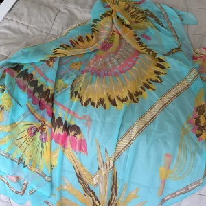 Scarf  - Used but in good condition 