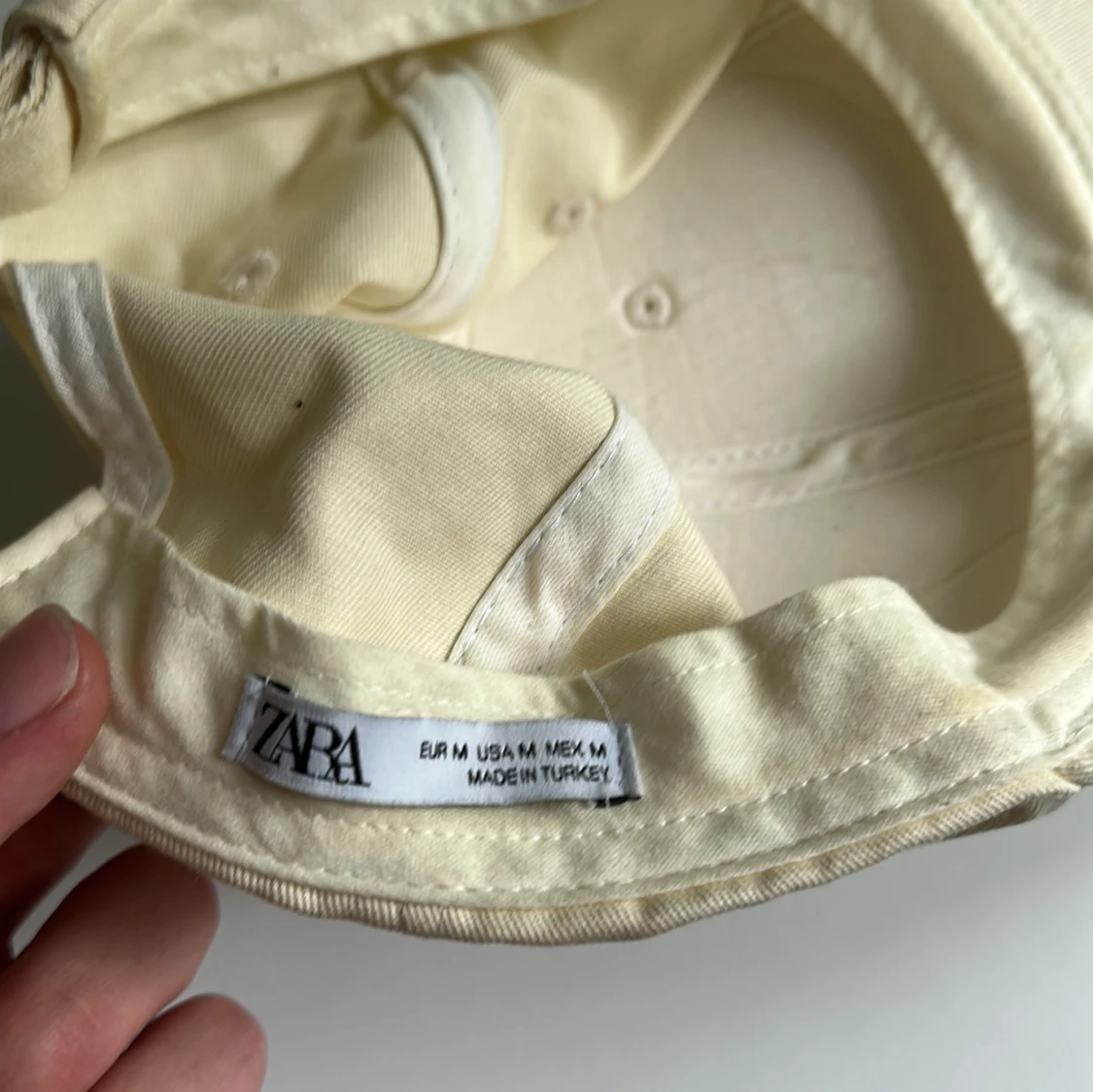 Beige keps från Zara - 2