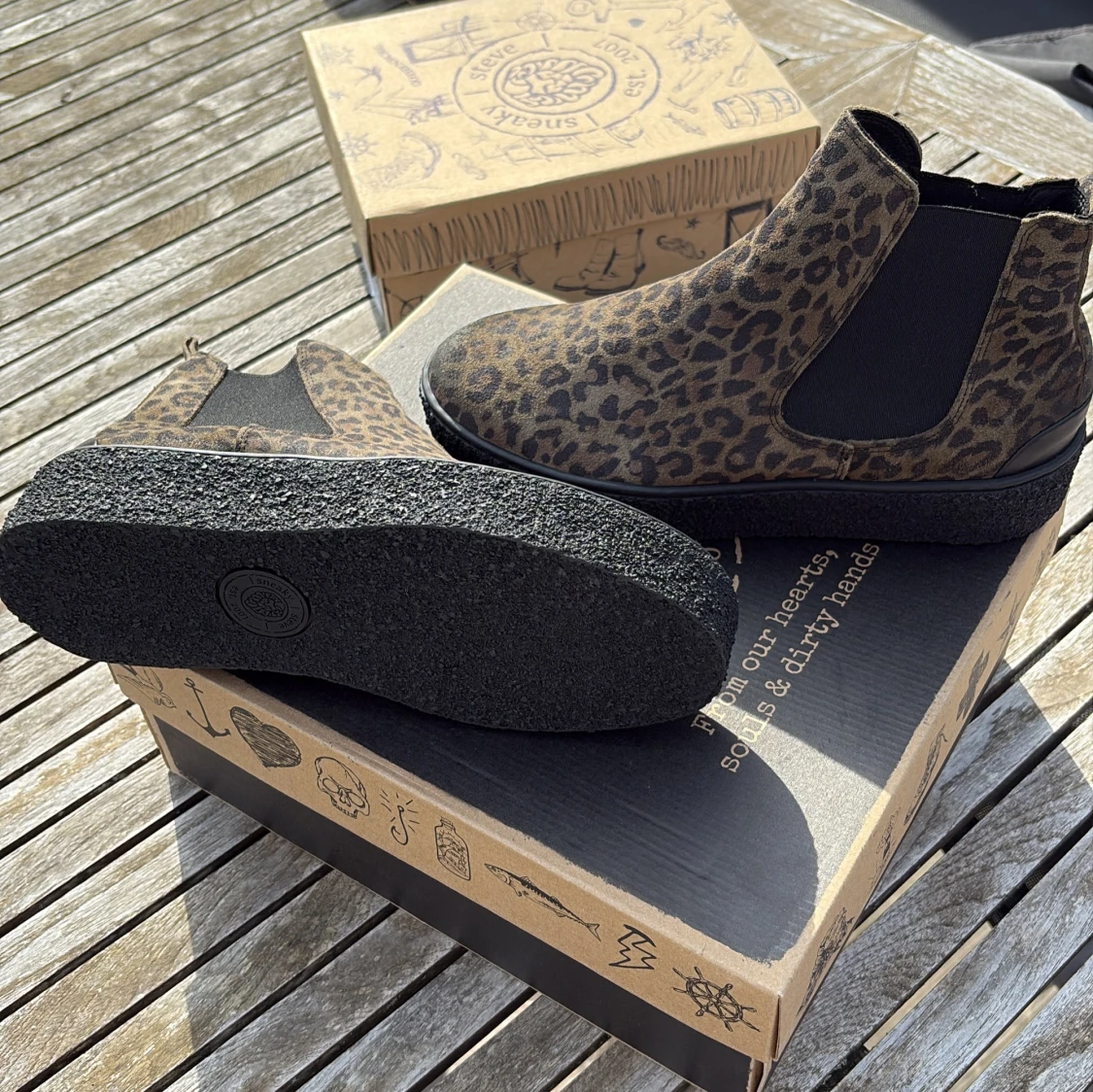Leopardmönstrade chelsea boots från Sneaky Steve