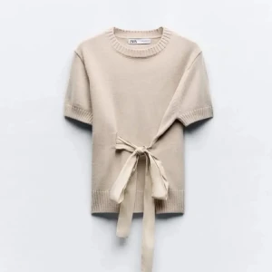 topp - super populär och eftertraktad topp ifrån zara!