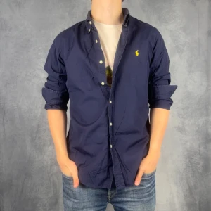 Ralph Lauren skjorta  - Skick: 10/10 | Tillbehör: Bara skjortan | Nypris: +- 2000 SEK 