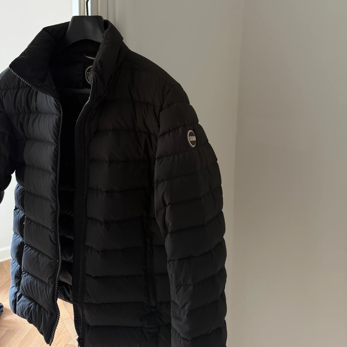 Svart pufferjacka från Colmar - 1