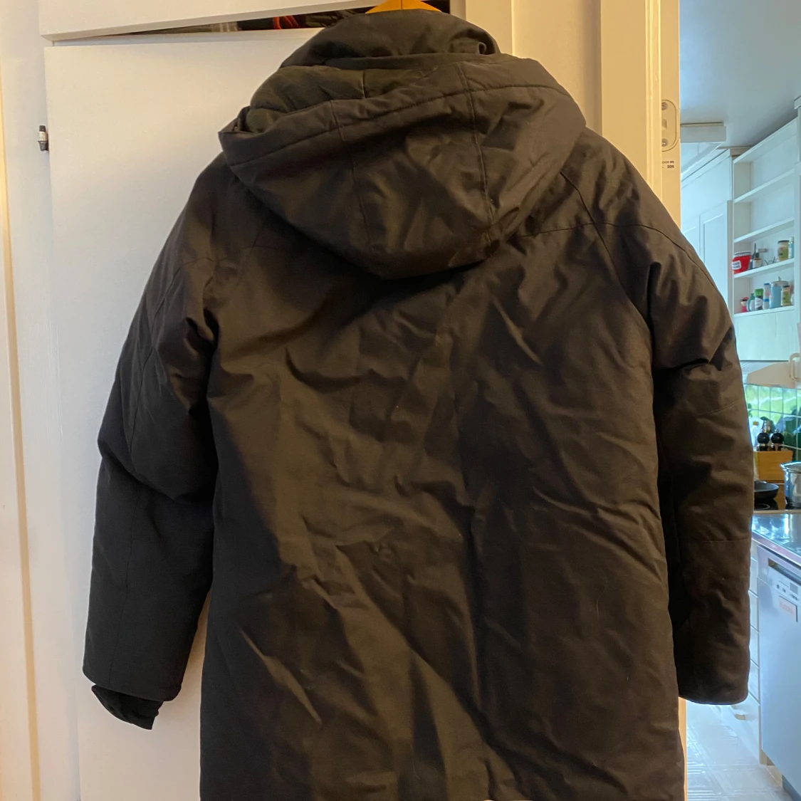 Svart dunjacka från Everest med huva - 2